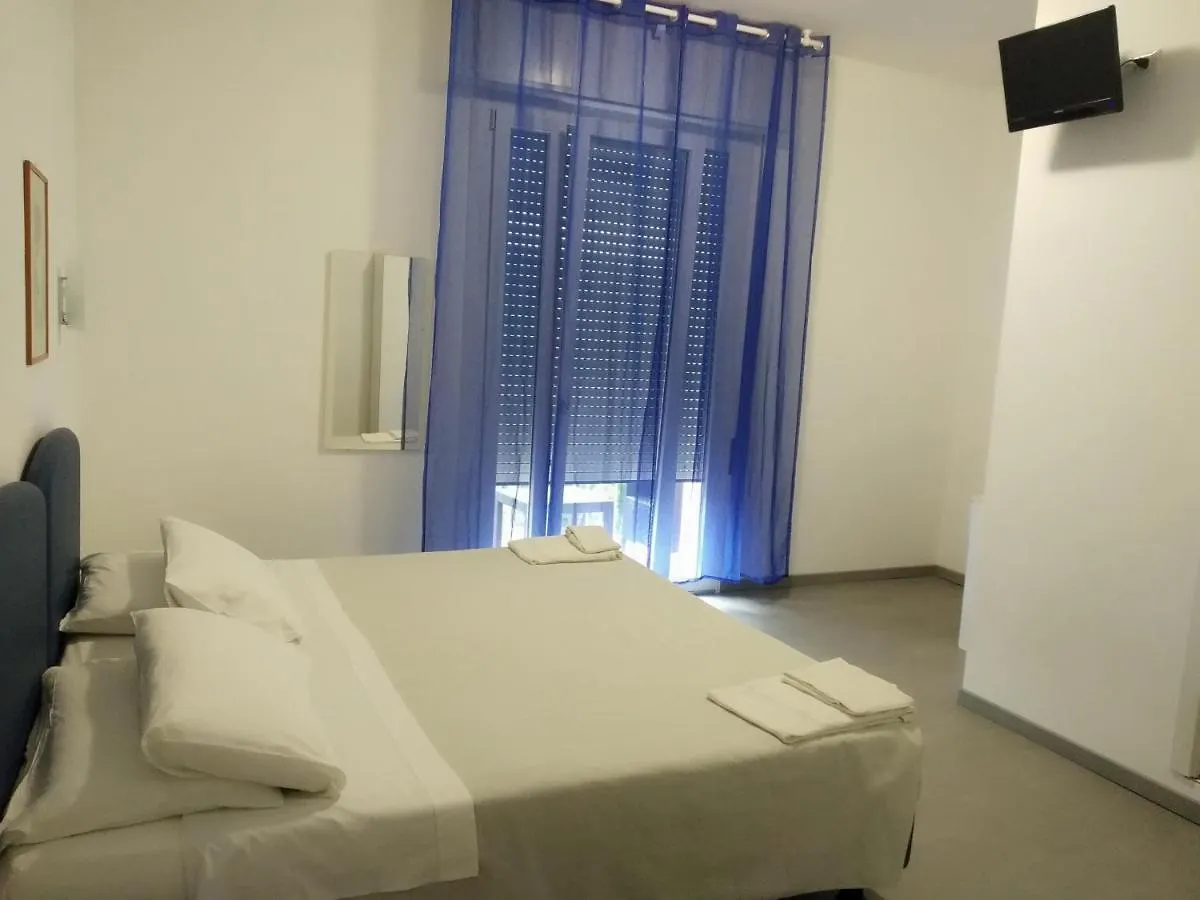 Hotel Otello Punta Marina 3*,  İtalya