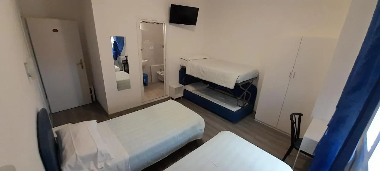 ***  Hotel Otello Punta Marina İtalya
