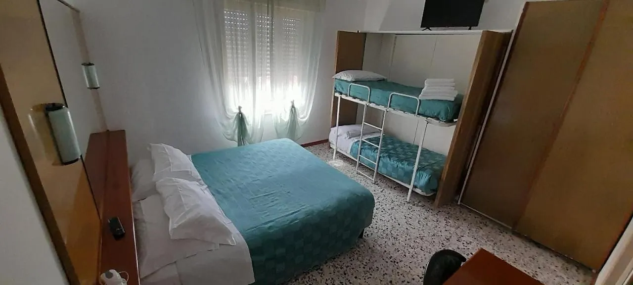 Hotel Otello Punta Marina 3*,  İtalya