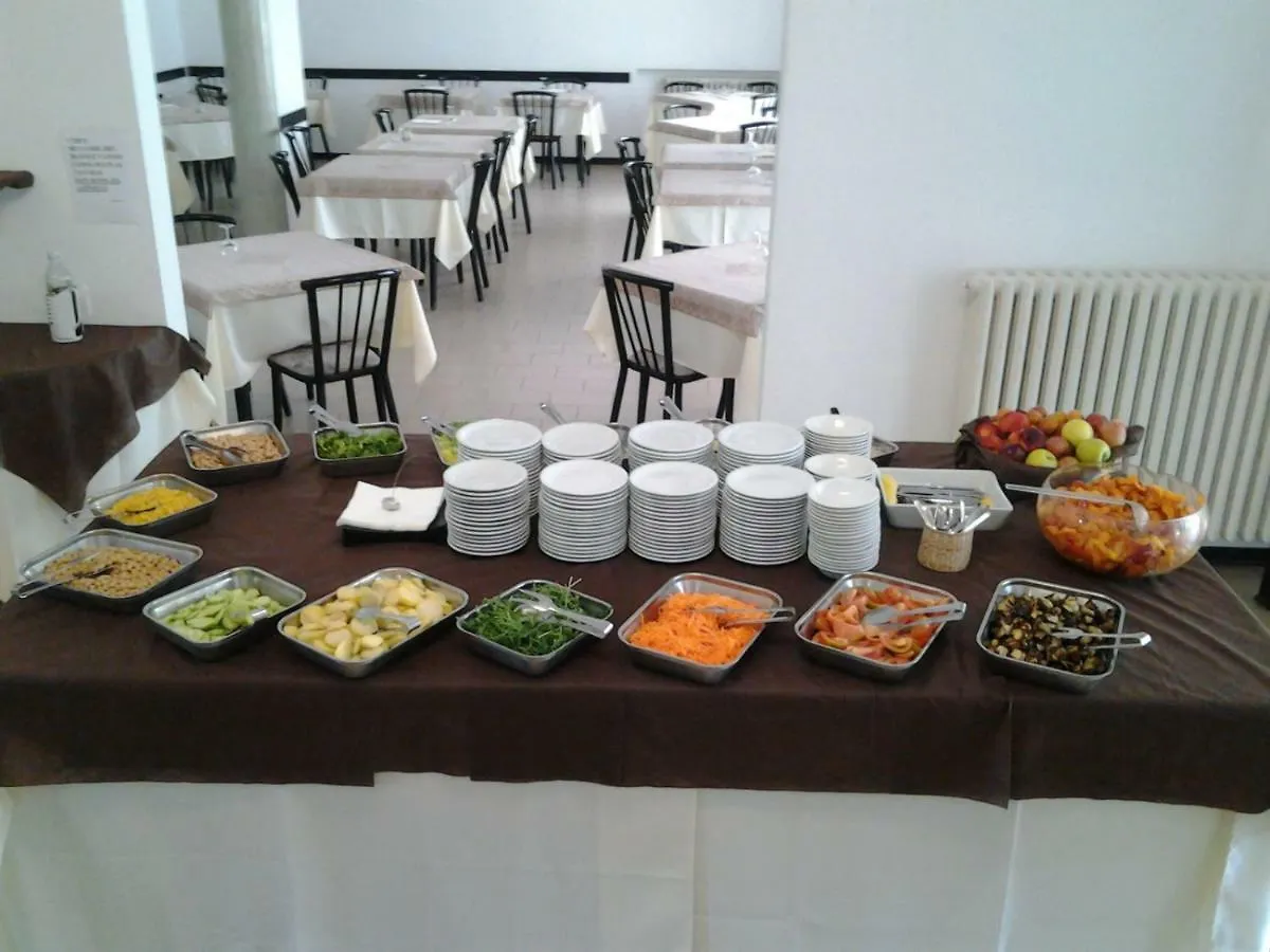 ***  Hotel Otello Punta Marina İtalya