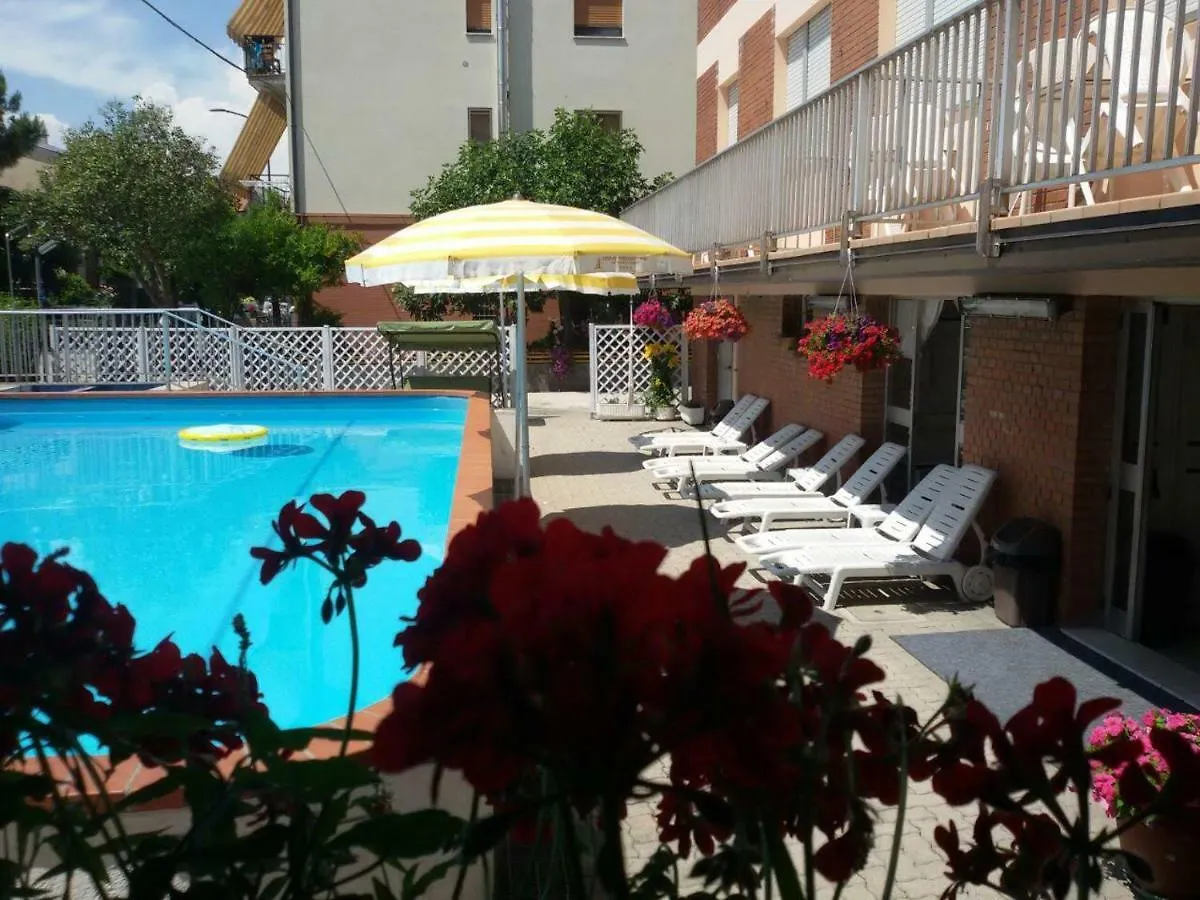 Hotel Otello Punta Marina 3*,  Italia